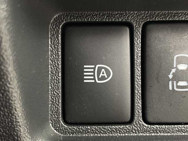 トヨタ ハイエース GL 群馬県 2022(令4)年 1万km ホワイトパールクリスタルシャイン アルパイン１２．８型後席モニター　アルパイン１１型ナビ　全周囲カメラ　デジタルインナーミラー　電動スライドドア　LED　衝突被害軽減ブレーキ　レーンアシスト　オートライト　ETC　ドラレコ　禁煙車