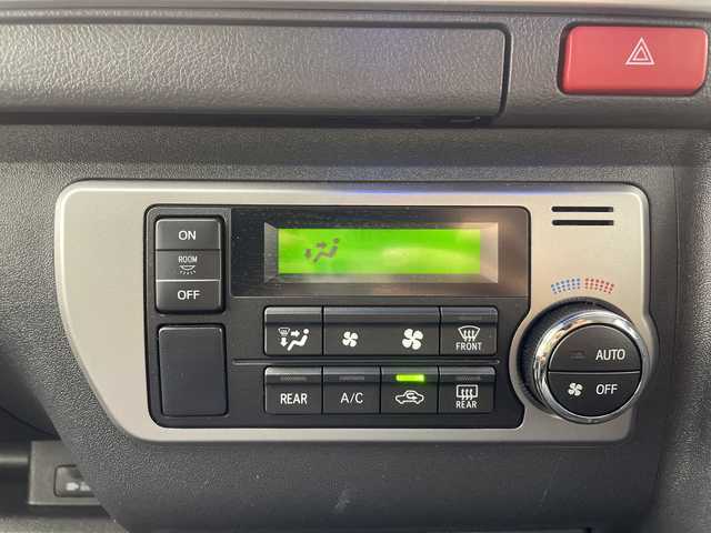 トヨタ ハイエース GL 群馬県 2022(令4)年 1万km ホワイトパールクリスタルシャイン アルパイン１２．８型後席モニター　アルパイン１１型ナビ　全周囲カメラ　デジタルインナーミラー　電動スライドドア　LED　衝突被害軽減ブレーキ　レーンアシスト　オートライト　ETC　ドラレコ　禁煙車