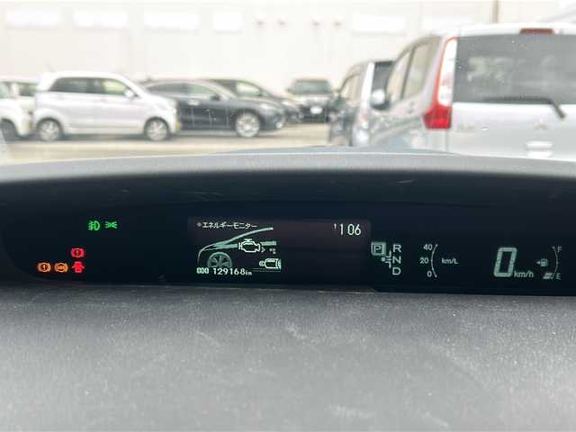 トヨタ プリウス S 秋田県 2011(平23)年 13万km ブラック 登録時走行距離129168km/社外SDナビ/CD/DVD/Bluetooth/ETC/ワンセグTV/横滑り防止装置/盗難防止装置/社外AW/純正フロアマット/フロントワイパーデザイアー/格納ウィンカーミラー/ドアバイザー/オートライト/カーテンエアバック/スマートキー