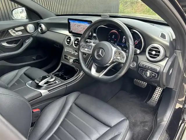 メルセデス・ベンツ Ｃ２２０ｄ アバンギャルド　AMGライン 福岡県 2019(平31)年 3.6万km オブシディアンブラック 純正ナビ/BT/USB/SD/フルセグ/ブルメスターサウンド/Applecarplay/バックカメラ/ETC2.0/アンビエントライト/エアサス/ACC/レーンキープアシスト/ブラインドスポットモニター/アクティブブレーキアシスト/革巻きステアリング/パドルシフト/ステアリングスイッチ/HUD/ブラックレザーシート/パワーシートD-N/シートヒーターD-N/シートメモリD-N/電動リヤゲート/LEDヘッドライト/オートライト/フォグライト（リヤ）/コーナーセンサー前後/純正フロアマット/純正18AW