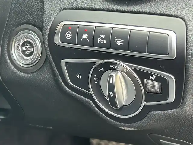 メルセデス・ベンツ Ｃ２２０ｄ アバンギャルド　AMGライン 福岡県 2019(平31)年 3.6万km オブシディアンブラック 純正ナビ/BT/USB/SD/フルセグ/ブルメスターサウンド/Applecarplay/バックカメラ/ETC2.0/アンビエントライト/エアサス/ACC/レーンキープアシスト/ブラインドスポットモニター/アクティブブレーキアシスト/革巻きステアリング/パドルシフト/ステアリングスイッチ/HUD/ブラックレザーシート/パワーシートD-N/シートヒーターD-N/シートメモリD-N/電動リヤゲート/LEDヘッドライト/オートライト/フォグライト（リヤ）/コーナーセンサー前後/純正フロアマット/純正18AW