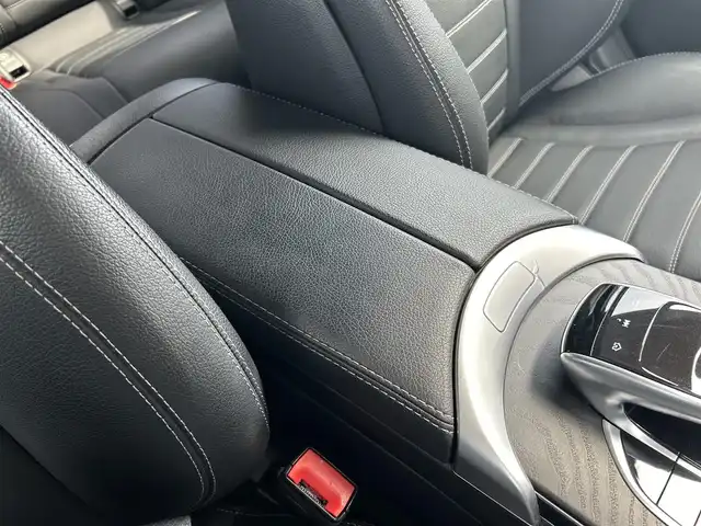 メルセデス・ベンツ Ｃ２２０ｄ アバンギャルド　AMGライン 福岡県 2019(平31)年 3.6万km オブシディアンブラック 純正ナビ/BT/USB/SD/フルセグ/ブルメスターサウンド/Applecarplay/バックカメラ/ETC2.0/アンビエントライト/エアサス/ACC/レーンキープアシスト/ブラインドスポットモニター/アクティブブレーキアシスト/革巻きステアリング/パドルシフト/ステアリングスイッチ/HUD/ブラックレザーシート/パワーシートD-N/シートヒーターD-N/シートメモリD-N/電動リヤゲート/LEDヘッドライト/オートライト/フォグライト（リヤ）/コーナーセンサー前後/純正フロアマット/純正18AW