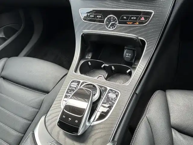 メルセデス・ベンツ Ｃ２２０ｄ アバンギャルド　AMGライン 福岡県 2019(平31)年 3.6万km オブシディアンブラック 純正ナビ/BT/USB/SD/フルセグ/ブルメスターサウンド/Applecarplay/バックカメラ/ETC2.0/アンビエントライト/エアサス/ACC/レーンキープアシスト/ブラインドスポットモニター/アクティブブレーキアシスト/革巻きステアリング/パドルシフト/ステアリングスイッチ/HUD/ブラックレザーシート/パワーシートD-N/シートヒーターD-N/シートメモリD-N/電動リヤゲート/LEDヘッドライト/オートライト/フォグライト（リヤ）/コーナーセンサー前後/純正フロアマット/純正18AW