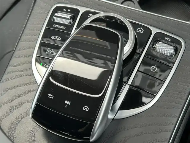 メルセデス・ベンツ Ｃ２２０ｄ アバンギャルド　AMGライン 福岡県 2019(平31)年 3.6万km オブシディアンブラック 純正ナビ/BT/USB/SD/フルセグ/ブルメスターサウンド/Applecarplay/バックカメラ/ETC2.0/アンビエントライト/エアサス/ACC/レーンキープアシスト/ブラインドスポットモニター/アクティブブレーキアシスト/革巻きステアリング/パドルシフト/ステアリングスイッチ/HUD/ブラックレザーシート/パワーシートD-N/シートヒーターD-N/シートメモリD-N/電動リヤゲート/LEDヘッドライト/オートライト/フォグライト（リヤ）/コーナーセンサー前後/純正フロアマット/純正18AW