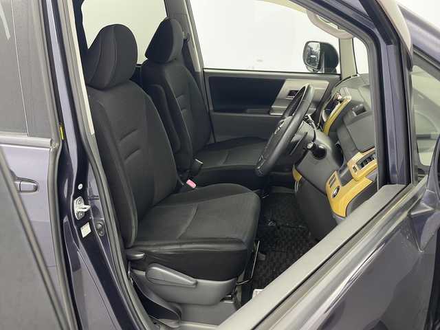 トヨタ ヴォクシー ZS 栃木県 2007(平19)年 17.6万km ダークバイオレットマイカメタリック 社外7インチナビ/AM FM CD DVD HDD AUX フルセグTV/ETC/フリップダウンモニター/両側パワースライドドア/パドルシフト/オートエアコン/フォグランプ/電動格納ミラー/スマートキー×2/純正マット/純正アルミホイール