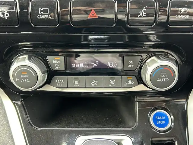 日産 セレナ e－パワー ハイウェイスター V 和歌山県 2018(平30)年 5万km ブリリアントホワイトパール 純正９インチナビ/フルセグTV/アラウンドビューモニター/デジタルインナー/（BT/USB/CD/DVD)/エマージェンシーブレーキ/プロパイロット/車線逸脱警報/ソナー/両側パワースライドドア/ハンズフリーオートスライドドア/純正フロアマット/純正アルミホイール/ビルトインETC/前席シートヒーター/ステアリングヒーター/LEDヘッドライト/フォグランプ/オートライト