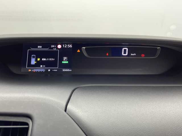日産 セレナ ハイウェイスターVセレクションⅡ 鹿児島県 2019(令1)年 5.1万km ダイヤモンドブラック 純正9インチナビ/（フルセグ/BT/DVD/CD/USB）/フリップダウンモニター/アラウンドビューモニター/ステアリングスイッチ/クルーズコントロール/両側パワースライドドア/衝突軽減ブレーキ/レーンキープアシスト/クリアランスソナー/標識認識/ドライブレコーダー/ETC/スマートキー/プッシュスタート/LEDヘッドライト/オートライト/フォグライト/電動格納ミラー/純正フロアマット/サイドバイザー