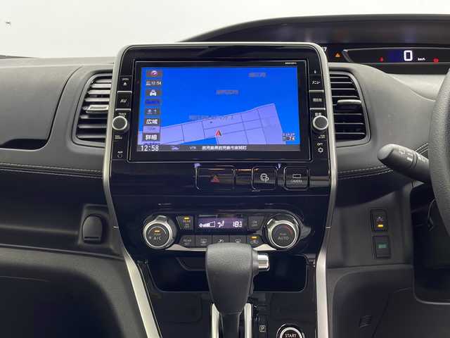 日産 セレナ ハイウェイスターVセレクションⅡ 鹿児島県 2019(令1)年 5.1万km ダイヤモンドブラック 純正9インチナビ/（フルセグ/BT/DVD/CD/USB）/フリップダウンモニター/アラウンドビューモニター/ステアリングスイッチ/クルーズコントロール/両側パワースライドドア/衝突軽減ブレーキ/レーンキープアシスト/クリアランスソナー/標識認識/ドライブレコーダー/ETC/スマートキー/プッシュスタート/LEDヘッドライト/オートライト/フォグライト/電動格納ミラー/純正フロアマット/サイドバイザー