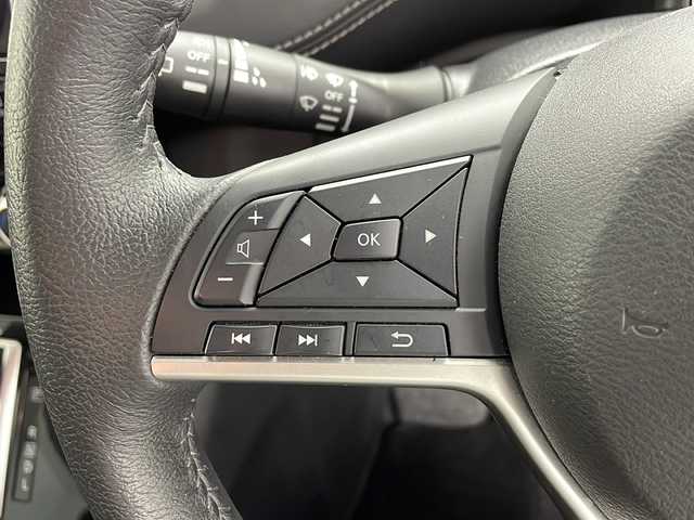 日産 セレナ ハイウェイスターVセレクションⅡ 鹿児島県 2019(令1)年 5.1万km ダイヤモンドブラック 純正9インチナビ/（フルセグ/BT/DVD/CD/USB）/フリップダウンモニター/アラウンドビューモニター/ステアリングスイッチ/クルーズコントロール/両側パワースライドドア/衝突軽減ブレーキ/レーンキープアシスト/クリアランスソナー/標識認識/ドライブレコーダー/ETC/スマートキー/プッシュスタート/LEDヘッドライト/オートライト/フォグライト/電動格納ミラー/純正フロアマット/サイドバイザー