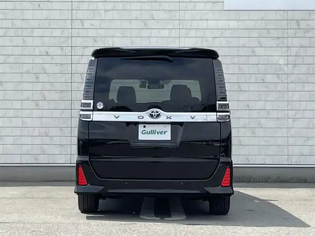 トヨタ ヴォクシー ZS 煌Ⅲ 福岡県 2020(令2)年 4万km イナズマスパーキングブラックガラスフレーク 純正10型SDナビ(フルセグTV/DVD/CD/BT)バックモニタートヨタセーフティセンスコーナーセンサー両側パワスラクルーズコントロールドラレコ前後ETC2.0USB純正LEDヘッドライト純正フロアマット純正アルミホイールプッシュスタートスマートキー
