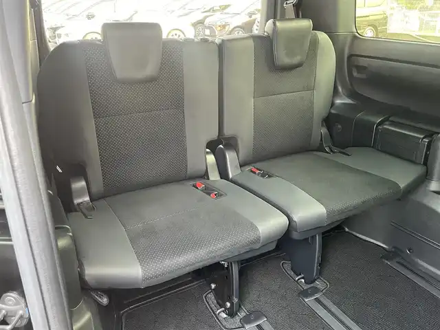 トヨタ ヴォクシー ZS 煌Ⅲ 福岡県 2020(令2)年 4万km イナズマスパーキングブラックガラスフレーク 純正10型SDナビ(フルセグTV/DVD/CD/BT)バックモニタートヨタセーフティセンスコーナーセンサー両側パワスラクルーズコントロールドラレコ前後ETC2.0USB純正LEDヘッドライト純正フロアマット純正アルミホイールプッシュスタートスマートキー