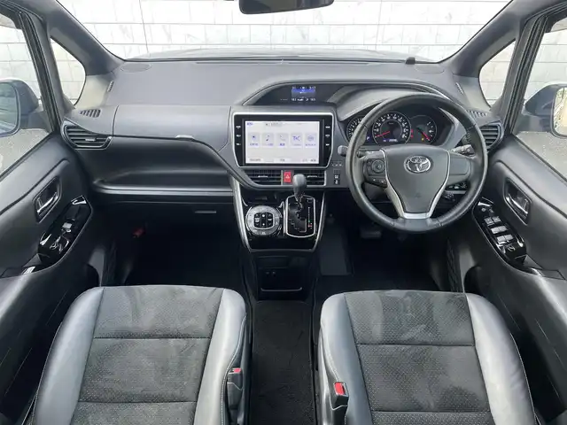 トヨタ ヴォクシー ZS 煌Ⅲ 福岡県 2020(令2)年 4万km イナズマスパーキングブラックガラスフレーク 純正10型SDナビ(フルセグTV/DVD/CD/BT)バックモニタートヨタセーフティセンスコーナーセンサー両側パワスラクルーズコントロールドラレコ前後ETC2.0USB純正LEDヘッドライト純正フロアマット純正アルミホイールプッシュスタートスマートキー