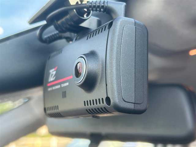 トヨタ ライズ Z 大阪府 2023(令5)年 1.7万km シャイニングホワイトパール 純正９インチナビ/   フルセグTV/CD/DVD/Bluetooth/USB/全方位モニター/衝突軽減ブレーキ/横滑り防止装置/コーナーセンサー/ＢＳＭ/前席シートヒーター/レーダークルーズコントロール/レーンキープアシスト　/アイドリングストップ/前後ドライブレコーダー/純正17インチアルミホイール/純正フロアマット/プッシュスタート/スマートキー/ＥＴＣ/ＬＥＤ/禁煙車