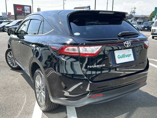 トヨタ ハリアー プレミアム 岐阜県 2019(平31)年 3.7万km ブラック 登録時走行距離36870km/レーダークルーズコントロール　/ドライブレコーダー　/パナソニックナビ　/ＬＥＤヘッドライト　/オートマチックハイビーム　/オートライト　/パワーバックドア　/革巻きステアリング　/ハーフレザーシート/パワーシート　/バックカメラ/前後コーナーセンサー/パーキングアシスト/衝突軽減システム/盗難防止装置/横滑り防止装置/レーンキープアシスト/純正18インチアルミホイール/フロアマット/プッシュスタート/スマートキー