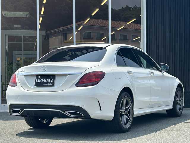メルセデス・ベンツ Ｃ２２０ｄ ローレウスED スポーツプラスPKG 福岡県 2021(令3)年 5.1万km ポーラホワイト レーダーセーフティパッケージ/アダプティブクルーズコントロール/ブラインドスポットモニター/レーンキープアシスト/アクティブセーフティブレーキ/ワイヤレス充電/ヘッドアップディスプレイ/純正ナビ/Applecarplay/androidauto/フルセグTV/バックカメラ　/Bluetooth/エアーサスペンション/黒革シート/前席シートヒーター/パワーバックドア/LEDヘッドライト/純正18インチアルミホイール/ETC/スペアキー×1
