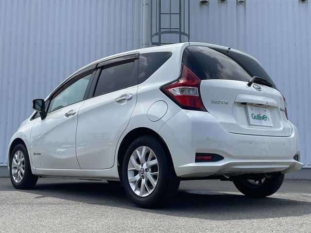 日産 ノート e－パワー X 愛媛県 2018(平30)年 7.5万km ブリリアントホワイトパール フォグランプ/純正SDナビ/Bluetooth/CD/USB/ワンセグTV/バックカメラ/コーナーセンサー/ドラレコ/ETC/スペアキー/LED/オートライト/パワーステアリング/パワーウィンドウ/アイドリングストップ/レーンキープアシスト/純正フロアマット/純正アルミホイール