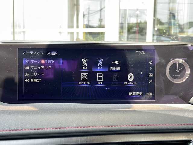 レクサス ＵＸ 250h Fスポーツ 静岡県 2020(令2)年 2.5万km ソニックチタニウム 【主要装備】/純正ナビ　/アラウンドビューモニター　/赤レザーシート　/ステアリングスイッチ　/レーダークルーズコントロール　/ドライブレコーダー　/プッシュスタート　/スマートキー　/パドルシフト　/ハンドルヒーター　/サンルーフ/置くだけ充電/ブレーキホールド/ETC2.0/ブラインドスポットビューモニター