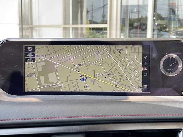 レクサス ＵＸ 250h Fスポーツ 静岡県 2020(令2)年 2.5万km ソニックチタニウム 【主要装備】/純正ナビ　/アラウンドビューモニター　/赤レザーシート　/ステアリングスイッチ　/レーダークルーズコントロール　/ドライブレコーダー　/プッシュスタート　/スマートキー　/パドルシフト　/ハンドルヒーター　/サンルーフ/置くだけ充電/ブレーキホールド/ETC2.0/ブラインドスポットビューモニター
