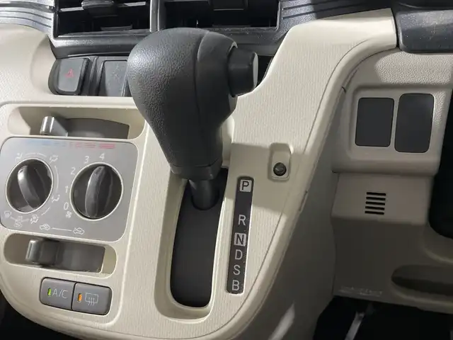 ダイハツ ムーヴ L SAⅢ 福岡県 2018(平30)年 8.8万km パール 社外メモリーナビ/ CD/フルセグTV/Bluetooth/バックカメラ/ETC/社外前方ドライブレコーダー/スマートアシストIII