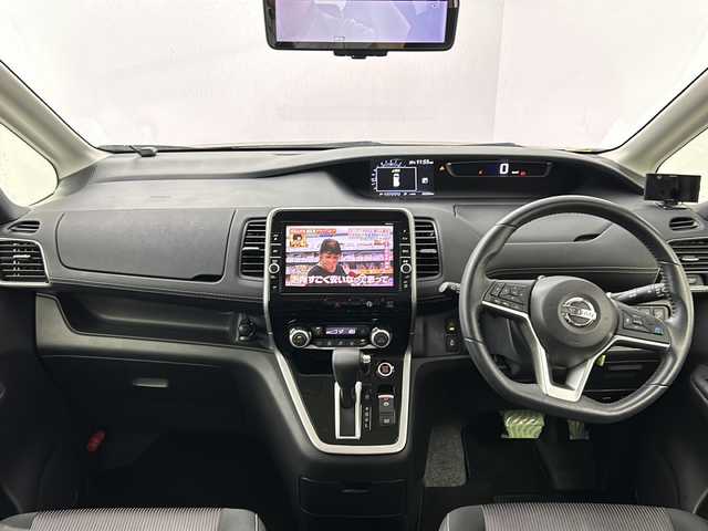 日産 セレナ ハイウェイスター 茨城県 2016(平28)年 6.6万km マルーンレッド 2トーン 全方位カメラ デジタルインナーミラー ハンズフリースライドドア フリップダウンモニター パーキングアシスト プロパイロット 純正9インチメモリナビ コーナーセンサー ビルドインETC 禁煙車