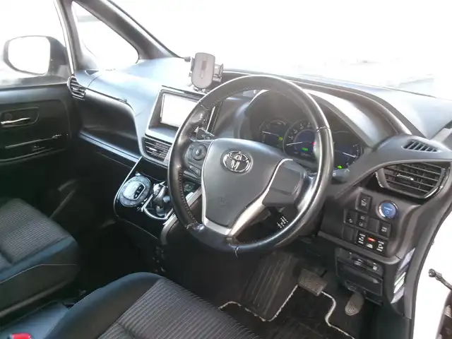 トヨタ ヴォクシー ハイブリッド ZS 煌 群馬県 2018(平30)年 5.1万km ホワイトパールクリスタルシャイン Toyota Safety Sense C/純正SDナビ/バックカメラ/両側パワースライドドア/シートヒーター/クルーズコントロール/2.0ETC/ニーエアバッグ