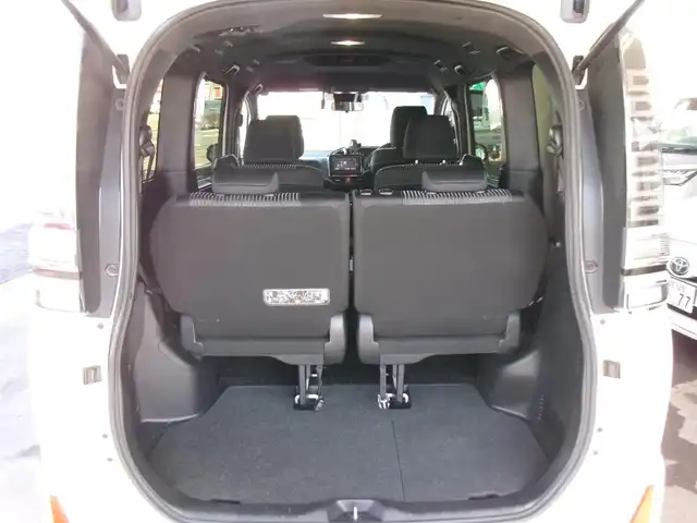 トヨタ ヴォクシー ハイブリッド ZS 煌 群馬県 2018(平30)年 5.1万km ホワイトパールクリスタルシャイン Toyota Safety Sense C/純正SDナビ/バックカメラ/両側パワースライドドア/シートヒーター/クルーズコントロール/2.0ETC/ニーエアバッグ