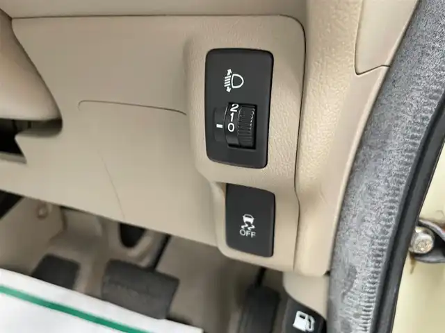 ホンダ Ｎ ＢＯＸ G Lパッケージ 石川県 2014(平26)年 5.9万km ヒダマリアイボリーパール 社外メモリーナビ/社外CD/ワンセグTV/ETC/両側パワースライドドア/スマートキー/プッシュスタート/電動ミラー/ベンチシート/スタッドレス&AW積み込み/保証書