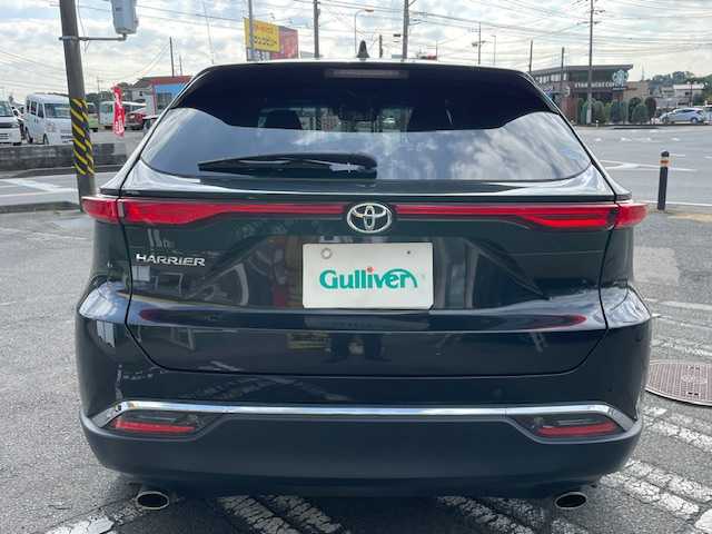 トヨタ ハリアー G 神奈川県 2021(令3)年 11.7万km プレシャスブラックパール ・純正メモリーナビ（BT/USB/AUX）/・バックカメラ/・デジタルインナーミラー（前後方録画付き）/・ETC2.0/・衝突軽減システム/・レーンキープアシスト/・横滑り防止装置/・LEDヘッドライト/・フォグライト/・オートライト/・オートマチックハイビーム/・前後コーナーセンサー/・純正１８インチAW/・スマートキー/・スペアキー