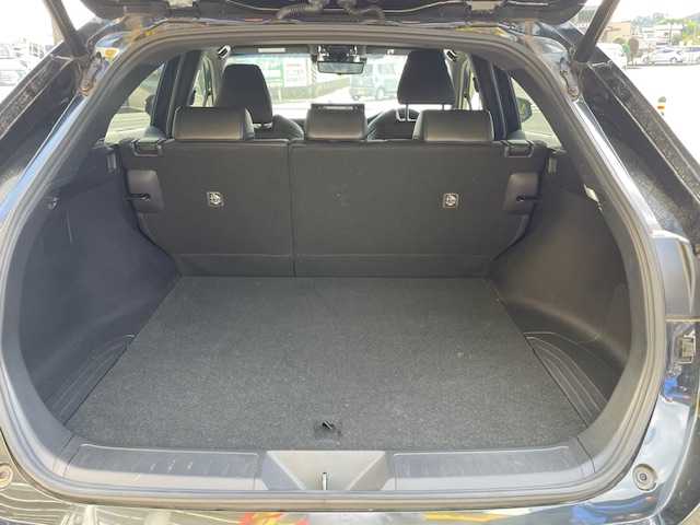 トヨタ ハリアー G 神奈川県 2021(令3)年 11.7万km プレシャスブラックパール ・純正メモリーナビ（BT/USB/AUX）/・バックカメラ/・デジタルインナーミラー（前後方録画付き）/・ETC2.0/・衝突軽減システム/・レーンキープアシスト/・横滑り防止装置/・LEDヘッドライト/・フォグライト/・オートライト/・オートマチックハイビーム/・前後コーナーセンサー/・純正１８インチAW/・スマートキー/・スペアキー