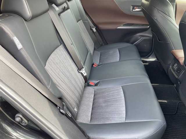 トヨタ ハリアー G 神奈川県 2021(令3)年 11.7万km プレシャスブラックパール ・純正メモリーナビ（BT/USB/AUX）/・バックカメラ/・デジタルインナーミラー（前後方録画付き）/・ETC2.0/・衝突軽減システム/・レーンキープアシスト/・横滑り防止装置/・LEDヘッドライト/・フォグライト/・オートライト/・オートマチックハイビーム/・前後コーナーセンサー/・純正１８インチAW/・スマートキー/・スペアキー