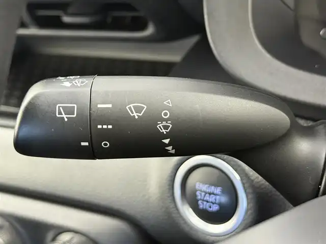 トヨタ ヤリス G 愛知県 2020(令2)年 3.9万km 青 純正ディスプレイオーディオ/バックカメラ/プリクラッシュセーフティシステム　/オートハイビーム/ドライブレコーダー/スマートキー/プッシュスタート/電動格納ミラー/ビルトインETC/Bluetooth/ワンオーナー