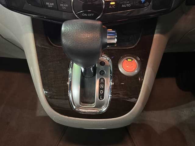 日産 セレナ 20G 京都府 2011(平23)年 15.9万km ブレードシルバー 純正HDDナビ　バックカメラ　ETC　スマートキー　両側パワースライドドア　ドライブレコーダー