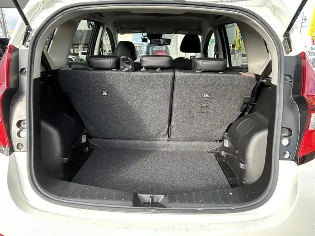 日産 ノート e－パワー メダリスト 奈良県 2020(令2)年 4.5万km ブリリアントホワイトパール 社外ナビ（MDV-S707W）/BT/CD/USB/SD/TV//ハーフレザーシート/デジタルインナーミラー/衝突軽減システム/レーンキープアシスト/コーナーセンサー/追従式レーダークルコン/横滑り防止装置/バックカメラ/社外ドラレコ/社外ETC/純正フロアマット/プッシュスタート/オートLEDライト/保証書・取説付