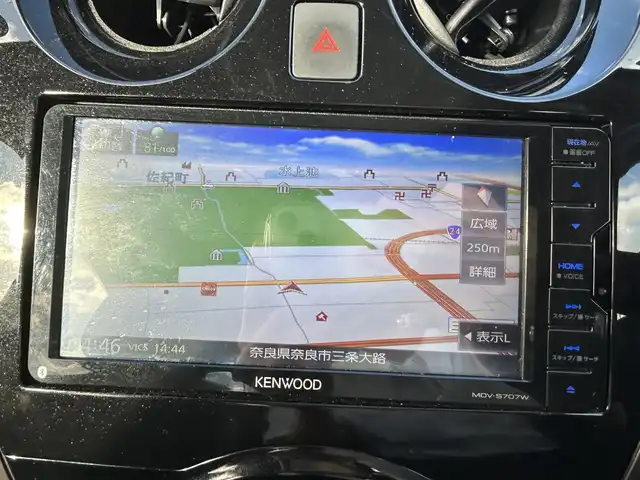 日産 ノート e－パワー メダリスト 奈良県 2020(令2)年 4.5万km ブリリアントホワイトパール 社外ナビ（MDV-S707W）/BT/CD/USB/SD/TV//ハーフレザーシート/デジタルインナーミラー/衝突軽減システム/レーンキープアシスト/コーナーセンサー/追従式レーダークルコン/横滑り防止装置/バックカメラ/社外ドラレコ/社外ETC/純正フロアマット/プッシュスタート/オートLEDライト/保証書・取説付