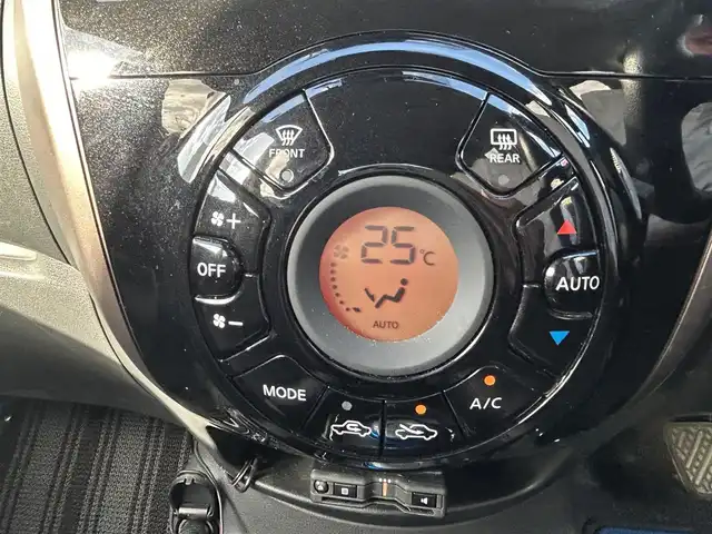 日産 ノート e－パワー メダリスト 奈良県 2020(令2)年 4.5万km ブリリアントホワイトパール 社外ナビ（MDV-S707W）/BT/CD/USB/SD/TV//ハーフレザーシート/デジタルインナーミラー/衝突軽減システム/レーンキープアシスト/コーナーセンサー/追従式レーダークルコン/横滑り防止装置/バックカメラ/社外ドラレコ/社外ETC/純正フロアマット/プッシュスタート/オートLEDライト/保証書・取説付