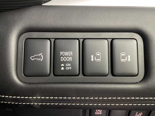 三菱 デリカＤ：５ シャモニー 埼玉県 2025(令7)年 0.1千km グラファイトグレーメタリック/ブラックマイカ 登録済未使用車　/全方位カメラ　/電動リアゲート　/BSM/パドルシフト　/レーンキープアシスト　/レーダークルーズコントロール　/衝突軽減ブレーキ　/ハンドルヒーター　/Ｄ席パワーシート　/スマートキー/横滑り防止措置