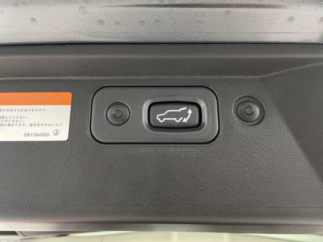 三菱 デリカＤ：５ シャモニー 埼玉県 2025(令7)年 0.1千km グラファイトグレーメタリック/ブラックマイカ 登録済未使用車　/全方位カメラ　/電動リアゲート　/BSM/パドルシフト　/レーンキープアシスト　/レーダークルーズコントロール　/衝突軽減ブレーキ　/ハンドルヒーター　/Ｄ席パワーシート　/スマートキー/横滑り防止措置