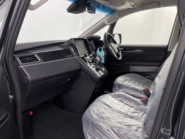 三菱 デリカＤ：５ シャモニー 埼玉県 2025(令7)年 0.1千km グラファイトグレーメタリック/ブラックマイカ 登録済未使用車　/全方位カメラ　/電動リアゲート　/BSM/パドルシフト　/レーンキープアシスト　/レーダークルーズコントロール　/衝突軽減ブレーキ　/ハンドルヒーター　/Ｄ席パワーシート　/スマートキー/横滑り防止措置