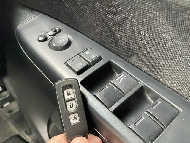 ホンダ Ｎ ＢＯＸ カスタム G Lパッケージ 青森県 2013(平25)年 10.9万km クリスタルブラックパール 片側パワースライドドア/横滑り防止システム/ETC/オートライト/HIDヘッドライト/フォグランプ/社外15インチアルミ/純正フロアマット/プッシュスタート/スマートキー/ドアバイザー