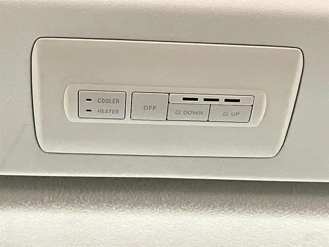 三菱 デリカＤ：５ アーバンギア G パワーパッケージ 千葉県 2019(平31)年 6.5万km アイガーグレーメタリック 純正10型ナビ/AM＆FM＆Bluetooth＆CD＆DVD＆フルセグTV/禁煙車/レーダークルーズコントロール/全方位カメラ/バックカメラ/ＥＴＣ　/衝突軽減ブレーキ　/両側電動スライドドア　/電動トランク　/パドルシフト　/純正１８インチホイール/純正フロアマット　/１００Ｖ電源/純正ドアバイザー/アイドリングストップ/ウィンカーミラー/プッシュスタート/USBポート/電動格納サイドミラー/ISOFIX