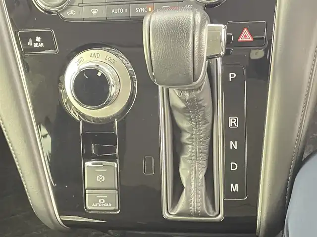 三菱 デリカＤ：５ アーバンギア G パワーパッケージ 千葉県 2019(平31)年 6.5万km アイガーグレーメタリック 純正10型ナビ/AM＆FM＆Bluetooth＆CD＆DVD＆フルセグTV/禁煙車/レーダークルーズコントロール/全方位カメラ/バックカメラ/ＥＴＣ　/衝突軽減ブレーキ　/両側電動スライドドア　/電動トランク　/パドルシフト　/純正１８インチホイール/純正フロアマット　/１００Ｖ電源/純正ドアバイザー/アイドリングストップ/ウィンカーミラー/プッシュスタート/USBポート/電動格納サイドミラー/ISOFIX