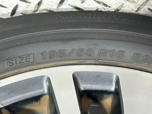 日産 セレナ HWS S HV Vセレ Aセーフ 大阪府 2015(平27)年 6.2万km タイガーアイブラウン 黒革シート 純正ナビTV 360カメラ フリップダウンモニター クルーズコントロール 衝突軽減ブレーキ レーンアシスト 両側パワースライドドア クリアランスソナー リアオートエアコン ETC