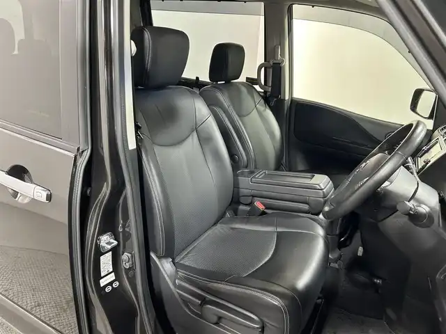 日産 セレナ HWS S HV Vセレ Aセーフ 大阪府 2015(平27)年 6.2万km タイガーアイブラウン 黒革シート 純正ナビTV 360カメラ フリップダウンモニター クルーズコントロール 衝突軽減ブレーキ レーンアシスト 両側パワースライドドア クリアランスソナー リアオートエアコン ETC