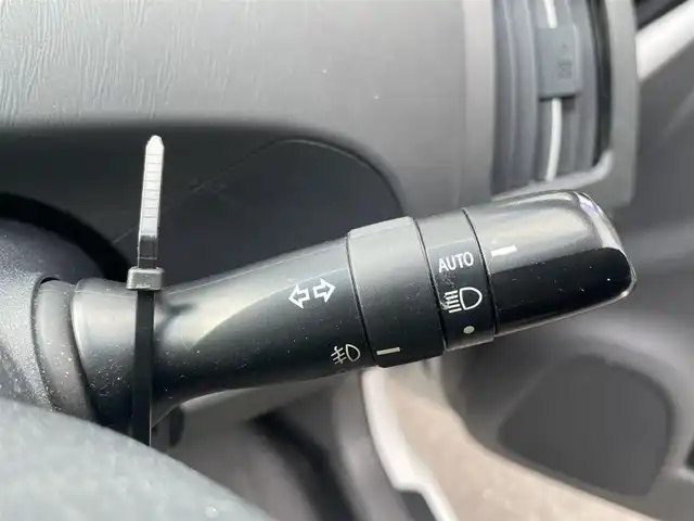 トヨタ プリウス S 島根県 2009(平21)年 17.5万km スーパーホワイトⅡ 社外メモリナビ　/ワンセグ/ＤＶＤ再生　/バックカメラ　/ＥＣＴ　/クルーズコントロール　/スマートキー　/プッシュスタート　/オートライト　/横滑り防止装置　/純正１５ＡＷ　/スペアキー１本