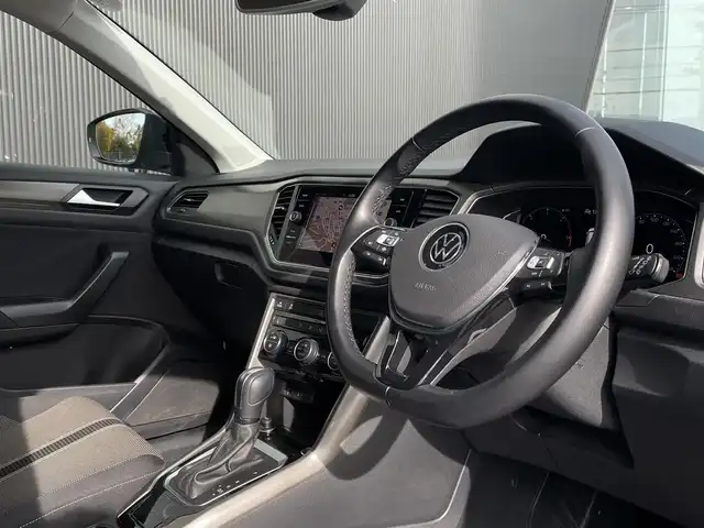 フォルクスワーゲン Ｔ－ロック TDI スタイル デザインPKG 長野県 2021(令3)年 2.3万km 白Ⅱ IQドライブ / デジタルメーター / ACC / BSM / LKA / CarPlay / AndoroidAuto / MirroLink / DiscoverProナビ / バックカメラ / PWバックドア / オートホールドブレーキ / LEDヘッドライト / 前後ドライブレコーダー / ETC2.0 / スマートキー / USB