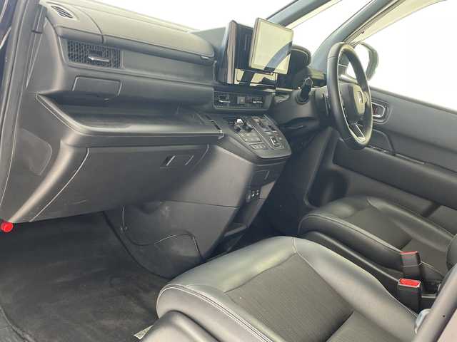 ホンダ ステップワゴン スパーダ eHEV 沖縄県 2024(令6)年 3.5万km トワイライトミストブラックパール 社外ディスプレイオーディオ（Bluetooth）/バックカメラ/ETC/レーダークルーズコントロール/ダウンヒルアシストコントロール/パドルシフト/ステアリングスイッチ/シートヒーター/ハーフレザーシート/両側パワースライドドア/電動リアゲート/プッシュスタート/スマートキー/スペアキー/LEDヘッドライト/オートライト/サンシェード/クリアランスソナー/保証書/取扱説明書