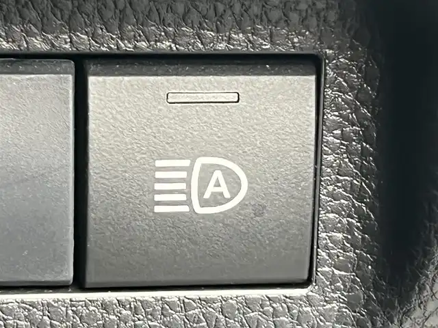 トヨタ ＲＡＶ４ アドベンチャー 秋田県 2019(令1)年 3.6万km アティチュードブラックマイカ 純正ナビ/衝突軽減システム/４WD/LEDヘッドライト/フルセグ/バックカメラ/スマートキー/前席シートヒーター/エアシート/D席パワーシート/純正アルミ/コーナーセンサー/アイドリングストップ/クルーズコントロール/プッシュスタート/MTモード付AT/パーキングアシスト/オートマチックハイビーム/ダウンヒルアシストコントロール/ステアリングスイッチ/ステアリングヒーター/ルーフレール/純正フロアマット/ETC/オートライト/オートエアコン/パワーステアリング/パワーウィンドウ/横滑り防止/盗難防止装置/電動格納ウィンカーミラー