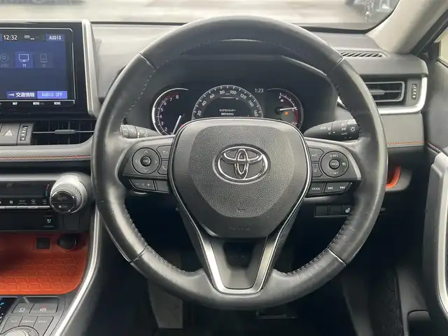 トヨタ ＲＡＶ４ アドベンチャー 秋田県 2019(令1)年 3.6万km アティチュードブラックマイカ 純正ナビ/衝突軽減システム/４WD/LEDヘッドライト/フルセグ/バックカメラ/スマートキー/前席シートヒーター/エアシート/D席パワーシート/純正アルミ/コーナーセンサー/アイドリングストップ/クルーズコントロール/プッシュスタート/MTモード付AT/パーキングアシスト/オートマチックハイビーム/ダウンヒルアシストコントロール/ステアリングスイッチ/ステアリングヒーター/ルーフレール/純正フロアマット/ETC/オートライト/オートエアコン/パワーステアリング/パワーウィンドウ/横滑り防止/盗難防止装置/電動格納ウィンカーミラー