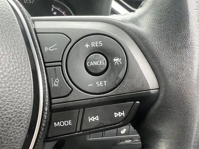 トヨタ ＲＡＶ４ アドベンチャー 秋田県 2019(令1)年 3.6万km アティチュードブラックマイカ 純正ナビ/衝突軽減システム/４WD/LEDヘッドライト/フルセグ/バックカメラ/スマートキー/前席シートヒーター/エアシート/D席パワーシート/純正アルミ/コーナーセンサー/アイドリングストップ/クルーズコントロール/プッシュスタート/MTモード付AT/パーキングアシスト/オートマチックハイビーム/ダウンヒルアシストコントロール/ステアリングスイッチ/ステアリングヒーター/ルーフレール/純正フロアマット/ETC/オートライト/オートエアコン/パワーステアリング/パワーウィンドウ/横滑り防止/盗難防止装置/電動格納ウィンカーミラー