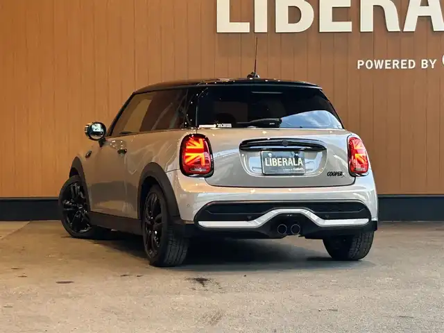 ＭＩＮＩ ＢＭＷ ミニ クーパー S クラシックトリム 宮城県 2021(令3)年 3.8万km ベージュ アクティブクルーズコントロール/ドライビングアシストパッケージ/純正ナビゲーションシステム/バックカメラ/パーキングアシスト/LEDヘッドライト/オートライト /ユニオンジャックテールランプ/コンフォートアクセス/17インチAW/ブラックハーフレザーシート/シートヒーター /ピアノブラックエクステリア/ユニオンジャックドアミラーカバー/ボンネットストライプ/ドライブレコーダー/保証書・取説書・スペアキー